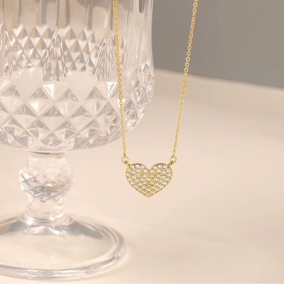 GOLD 14k Gold Plated CZ Heart Shaped Pendant Chain Necklace - Picture 3 of 3